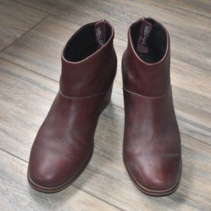 TOMS oxblood ankle boots 8